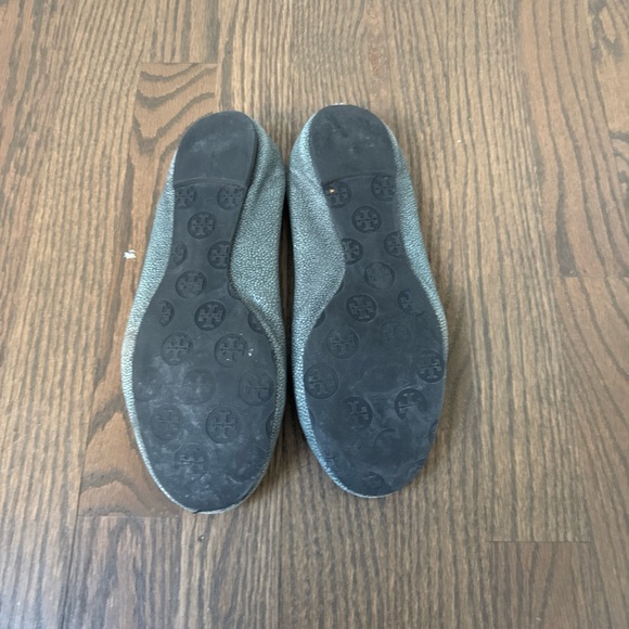 Tory Burch Shagreen Gray Ballet Flats Size 8 Fair condition - Picture 5 of 8